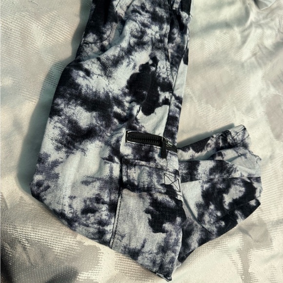 Boys Sz 6 Black and White Tie-Dye Cargo Pants with Pockets. Fun, cool trendy! - Picture 4 of 7